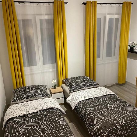 דירות בולסלאביש Apartament Przy Rynku Kambar מראה חיצוני תמונה